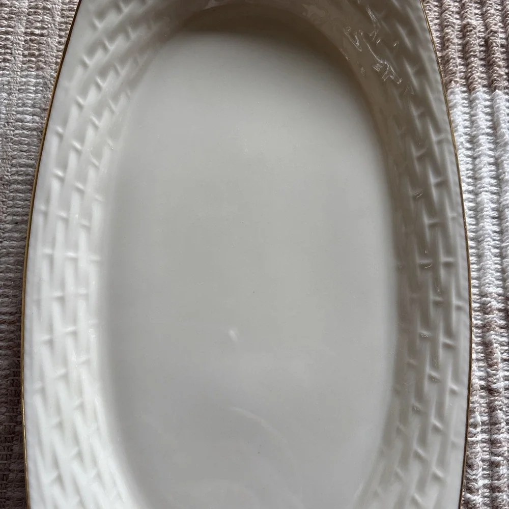 Lenox Ivory Basket Weave Oval Serving Dish w/ Gold Trim 13 3/4